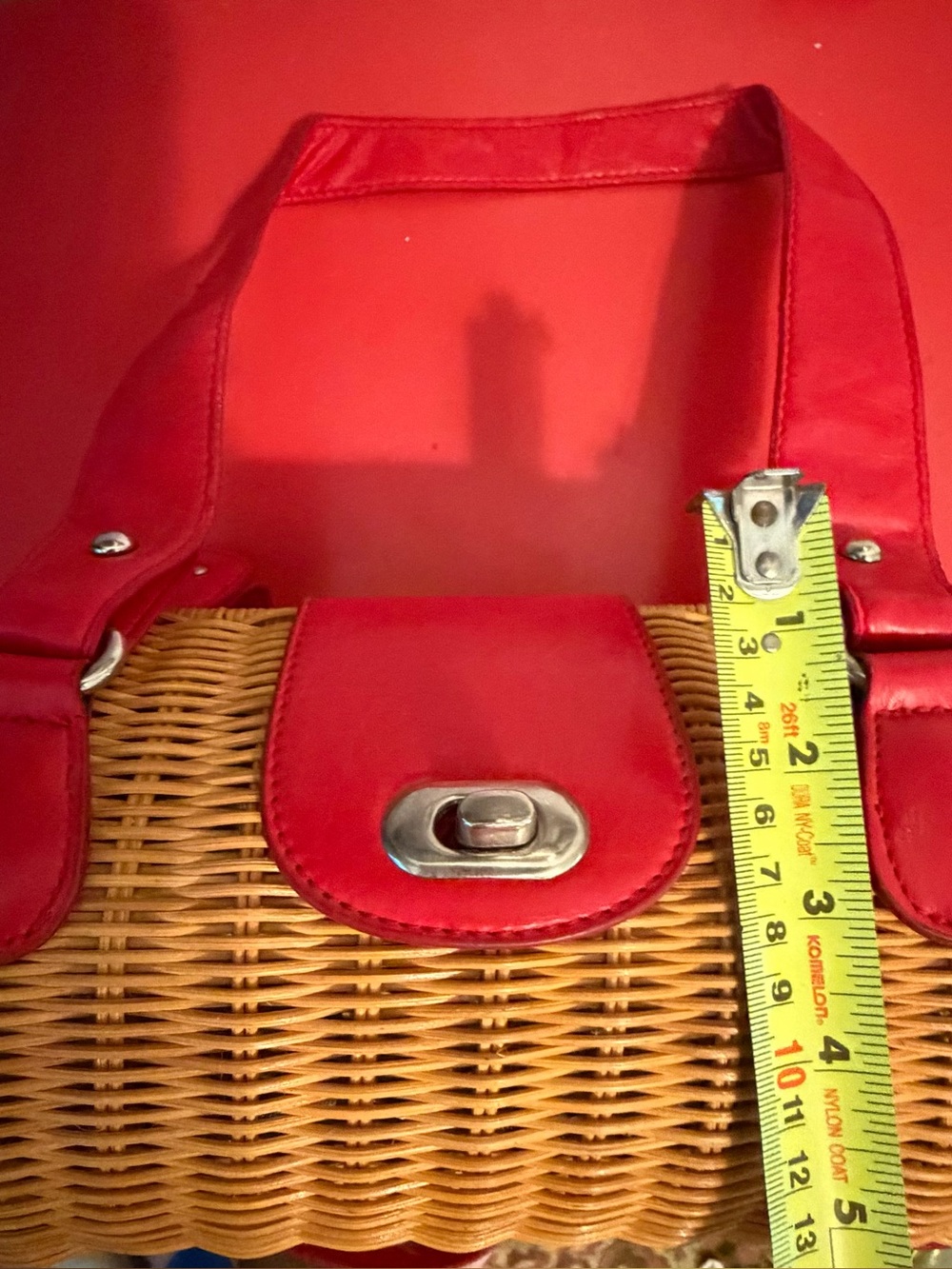 Vintage Wicker Handbag Red Leather Trim Basket Purse Summer Resort Bag - Picture 3 of 4